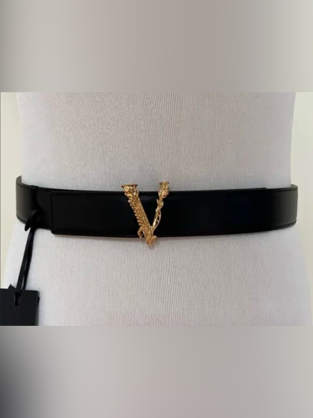 Versace Virtus Black Leather Belt with Gold V Motif - Picture 5 of 7